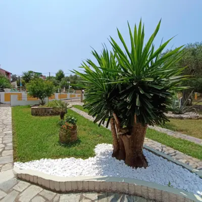 villa marinos garden